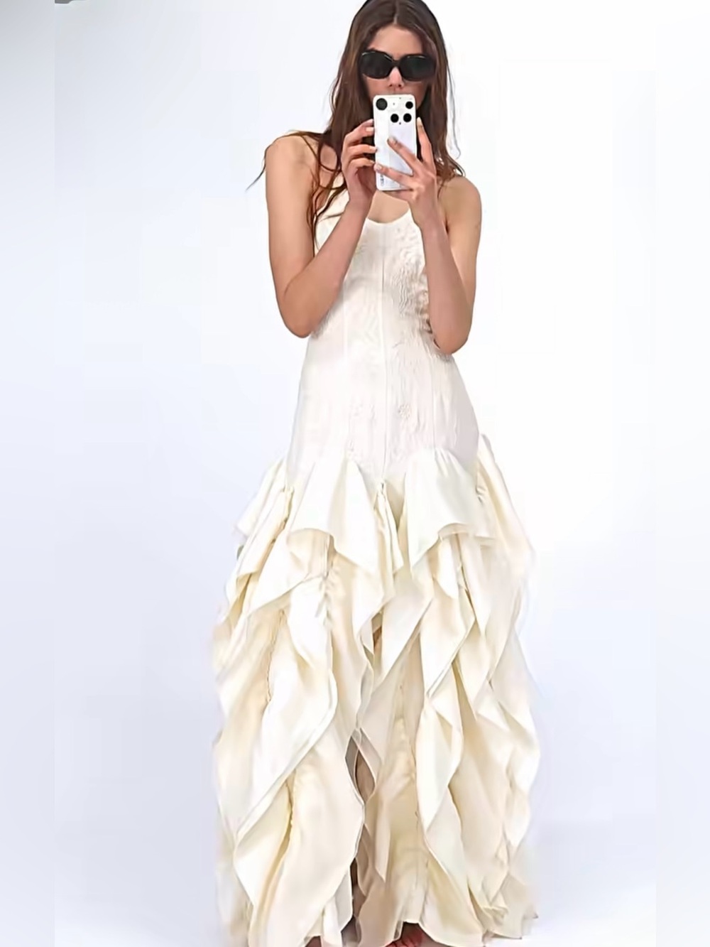 H&M STUDIO
NWT CREAM RUFFLED EMBROIDERED DRESS, PRICE FIRM. - Picture 6 of 13